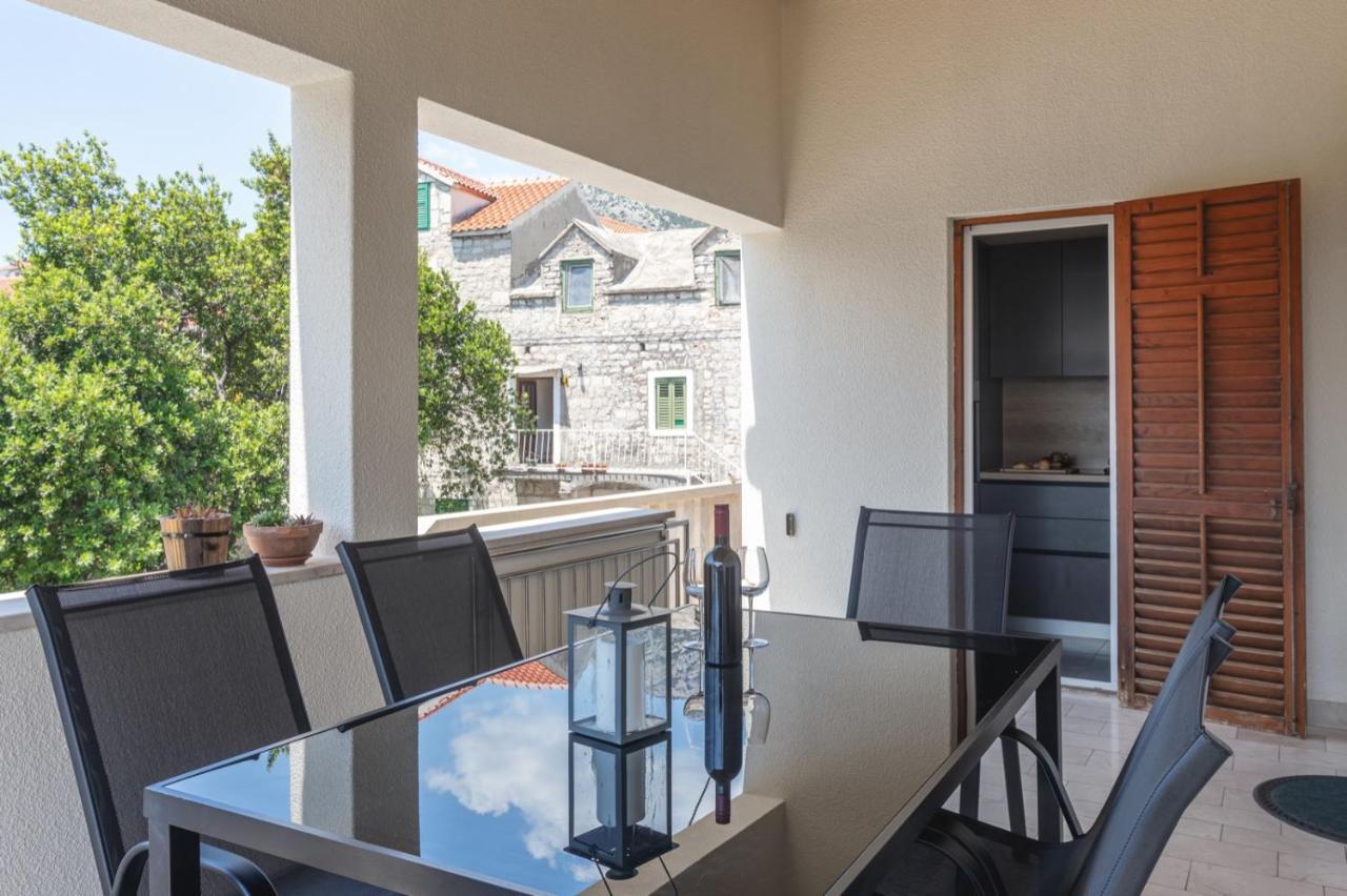 Center Apartment Golden Ray Bol Dış mekan fotoğraf