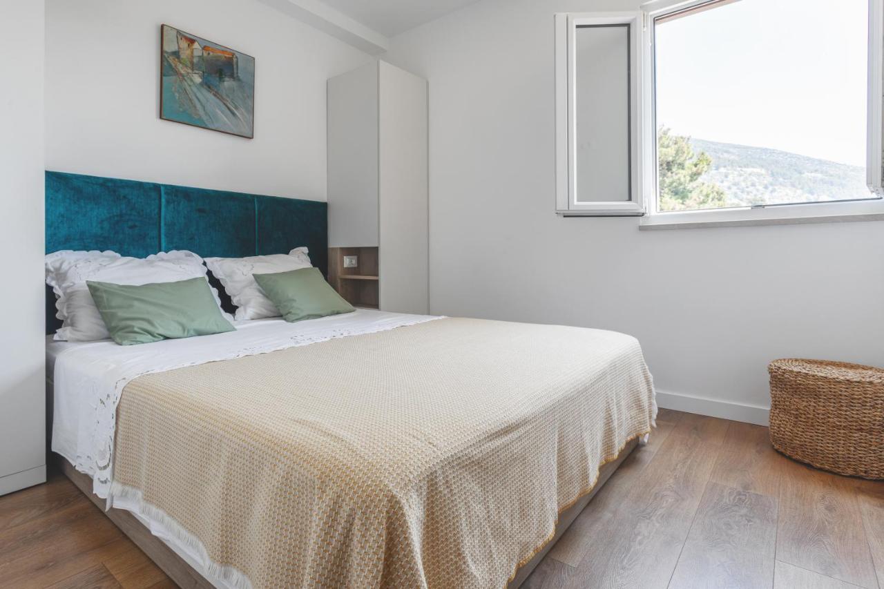 Center Apartment Golden Ray Bol Dış mekan fotoğraf