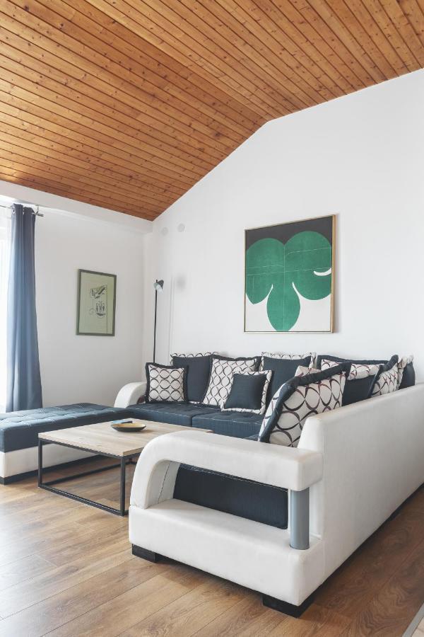 Center Apartment Golden Ray Bol Dış mekan fotoğraf