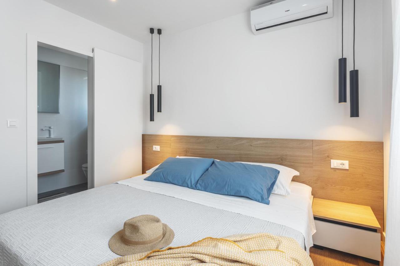 Center Apartment Golden Ray Bol Dış mekan fotoğraf