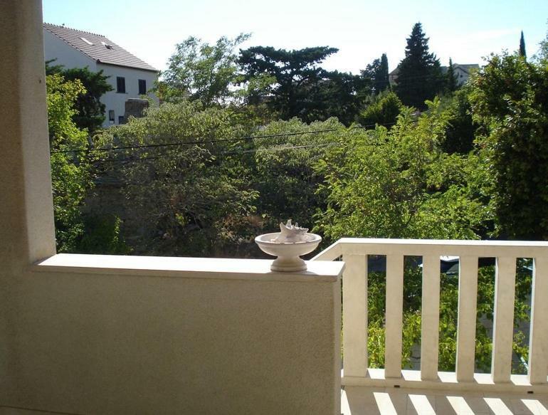 Center Apartment Golden Ray Bol Dış mekan fotoğraf